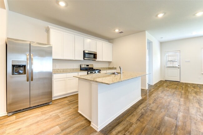 Building Photo - 30507 Carter Cv