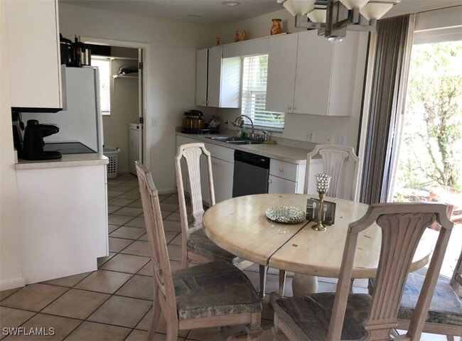 Building Photo - 591 101st Ave N