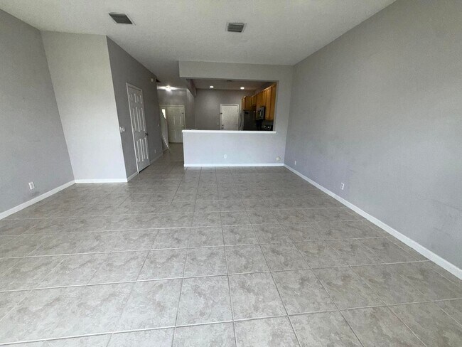 Building Photo - 1083 Woodfield Rd
