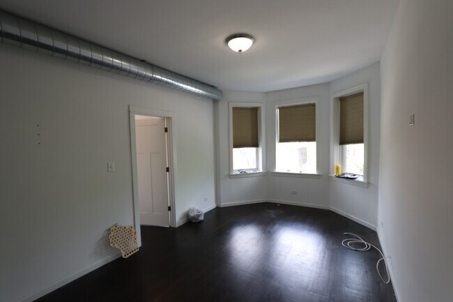 Building Photo - 1625 W Beach Ave