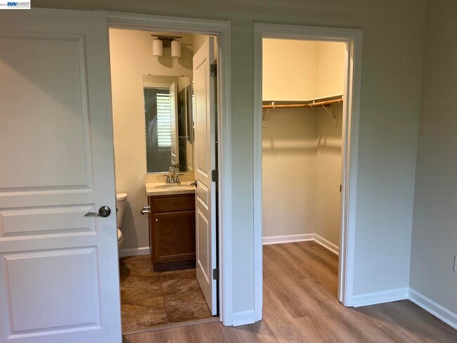 Building Photo - 5683 Melodia Cir