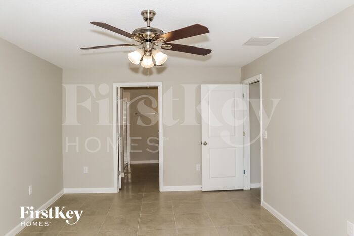 Building Photo - 470 Earhart Dr