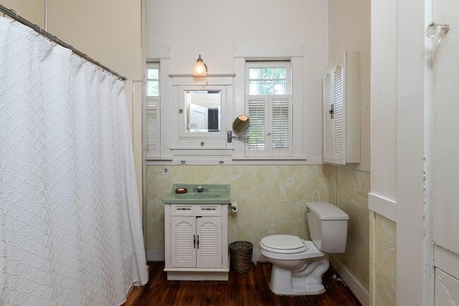 Building Photo - 108 Blount St