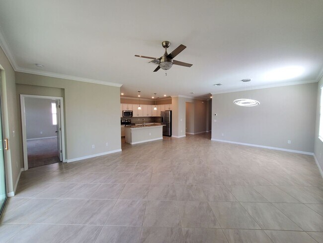 Building Photo - 4x3 in Castalina Gated Community, Ft. Myers