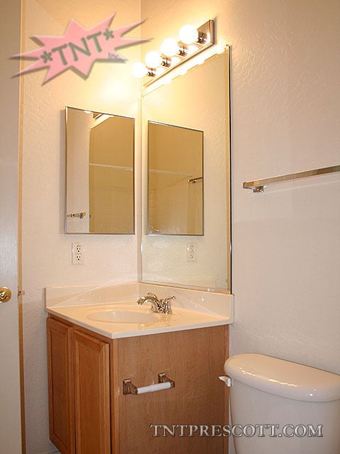 Building Photo - Home in Granville HOA