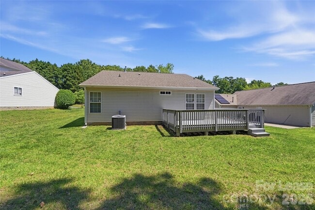 Building Photo - 9740 Veronica Dr