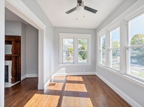 Building Photo - 2802 Hyde Park Ave