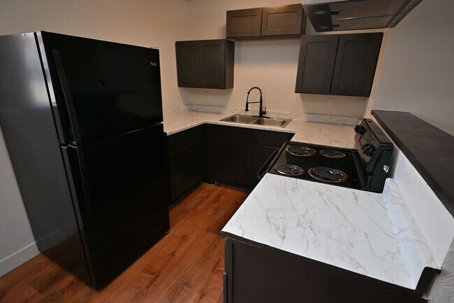 Building Photo - 1512 Cobb Ln
