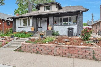 Building Photo - Chic & Cozy 1-Bed Furnished Retreat in the Heart of Denver's Madrid District!