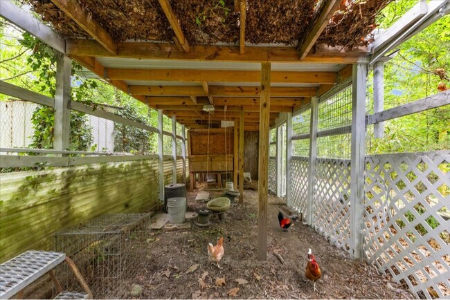 Building Photo - 2904 Sprucewood Dr