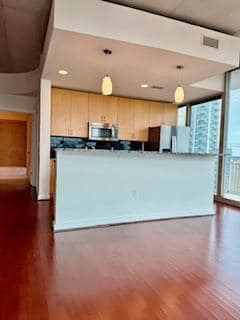 Building Photo - 777 N Ashley Dr