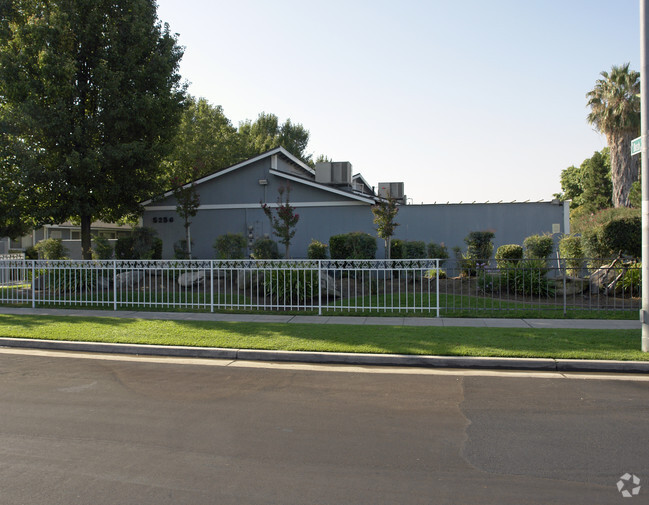 Primary Photo - Clay Gardens Apartments