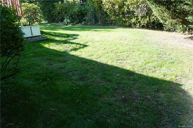 Building Photo - 40 Ludvigh Rd