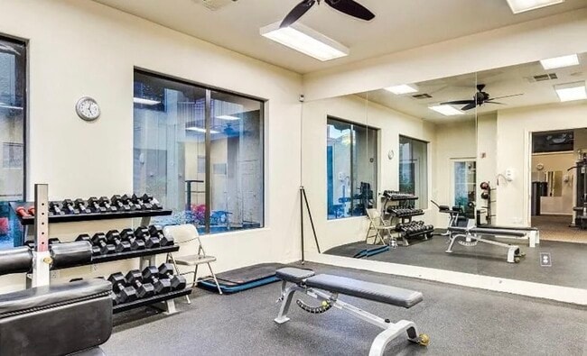 Building Photo - 4925 E Desert Cove Ave