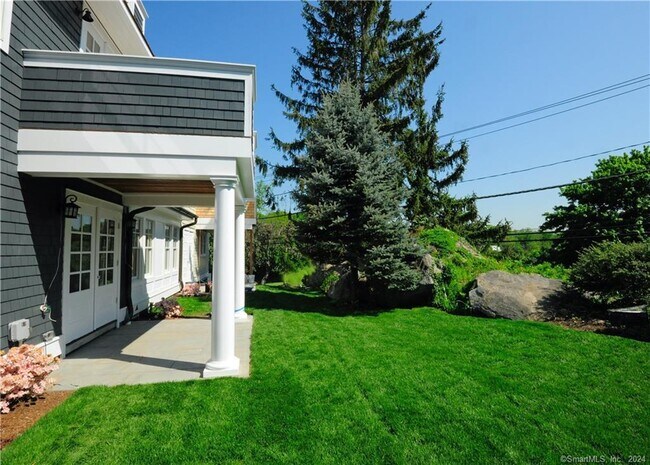 Building Photo - 1 Home Pl