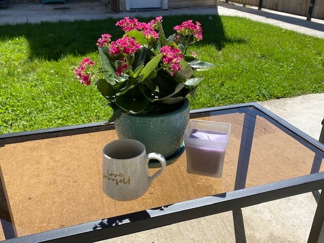 Primary Photo - 1612 N Avers Ave