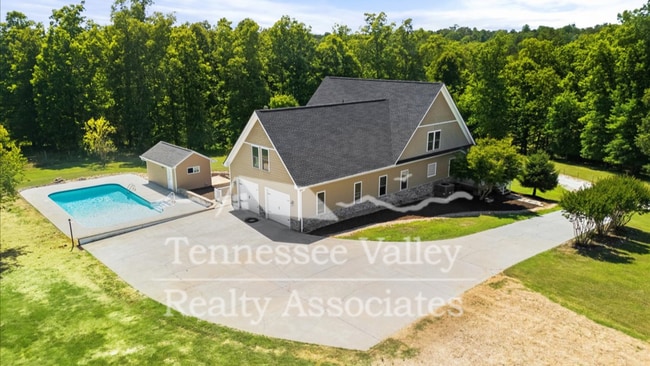Building Photo - Charming and Private 4-Bedroom, 2.5-Bath H...