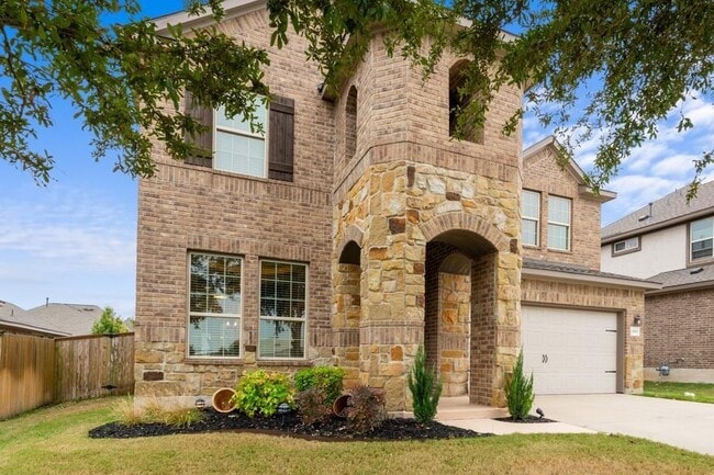 Primary Photo - 2915 Bluffstone Dr