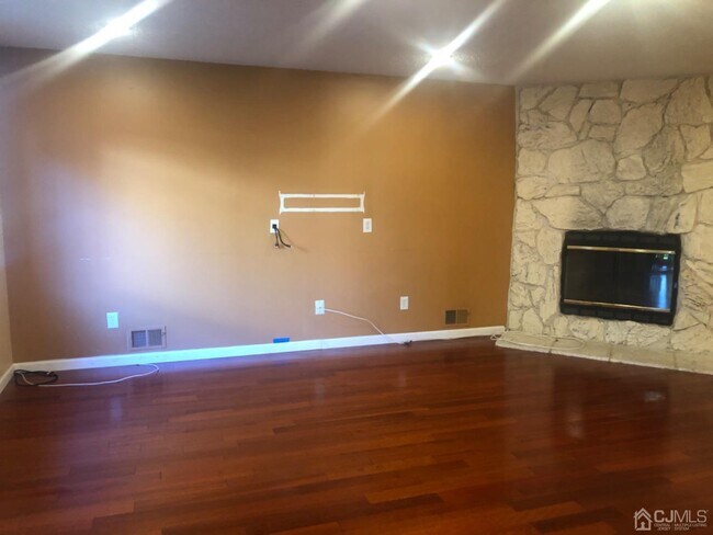 Building Photo - 1714 Edison Glen Terrace