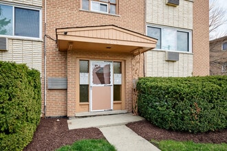 Building Photo - 8805 N Dee Rd