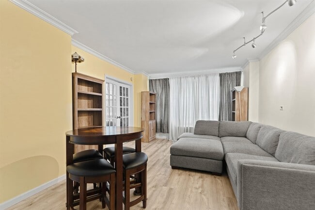 Building Photo - 7004 JFK Blvd E