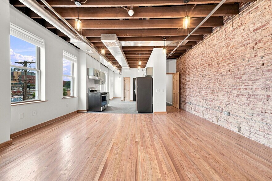 Building Photo - 4501 Liberty Ave