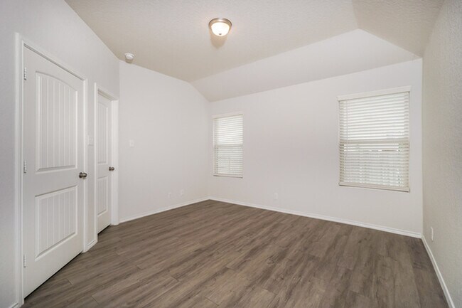 Building Photo - 9315 Evening Shade Ct