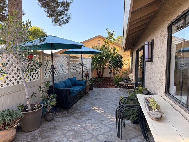 Building Photo - Updated Amalfi model with great patio too