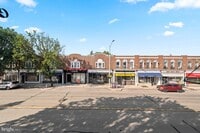 Building Photo - 834 W Lancaster Ave