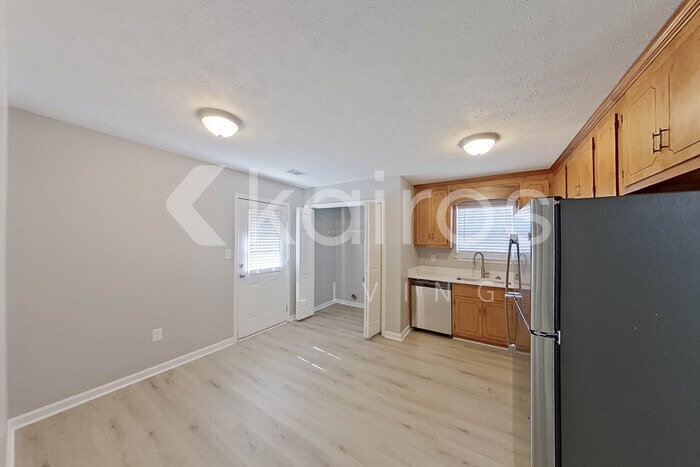 Building Photo - 180 Deer Pkwy