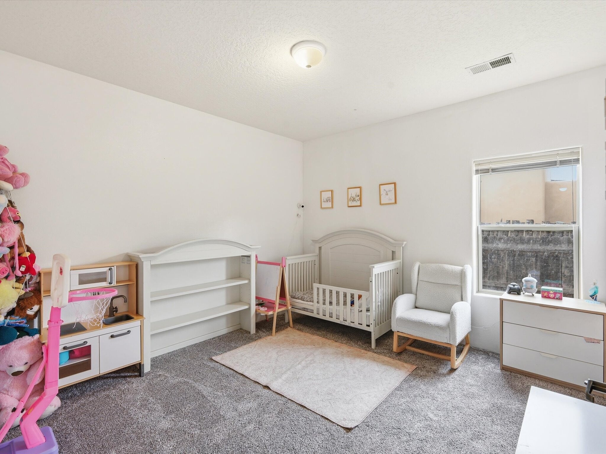 Building Photo - 3224 Nizhoni Dr