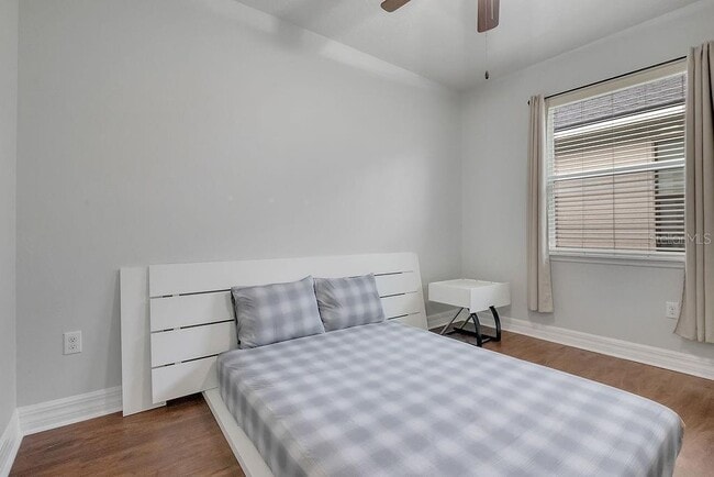 Building Photo - 2450 Chateau Lp