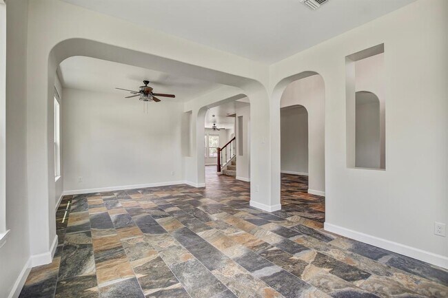 Building Photo - 309 Camperdown Elm Dr