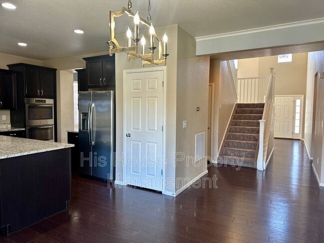 Building Photo - 2122 Longfin Ct