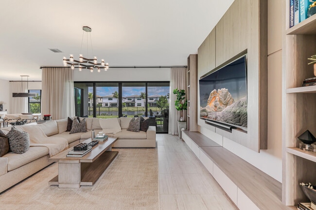 Building Photo - 8283 Royal County Down Rd