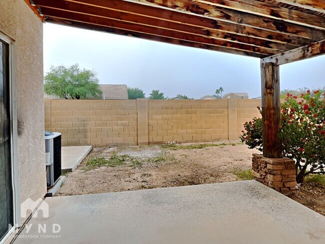 Building Photo - 12622 W Myer Ln