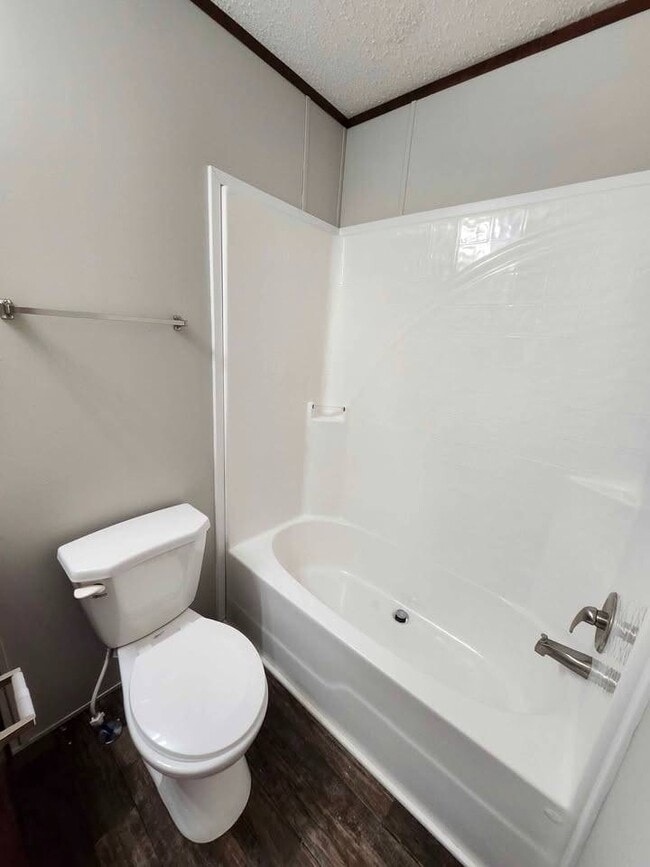 Building Photo - 2803 Viewfield Ln
