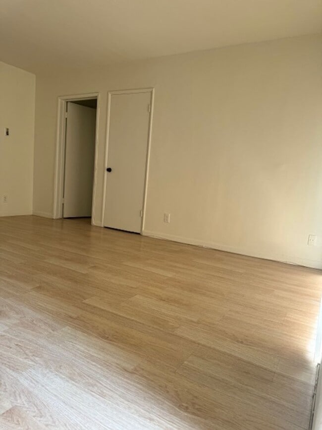Building Photo - 6333 Bright Ave