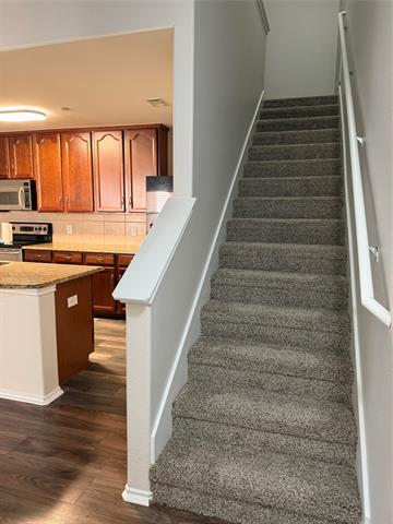 Building Photo - 10035 Wake Bridge Dr