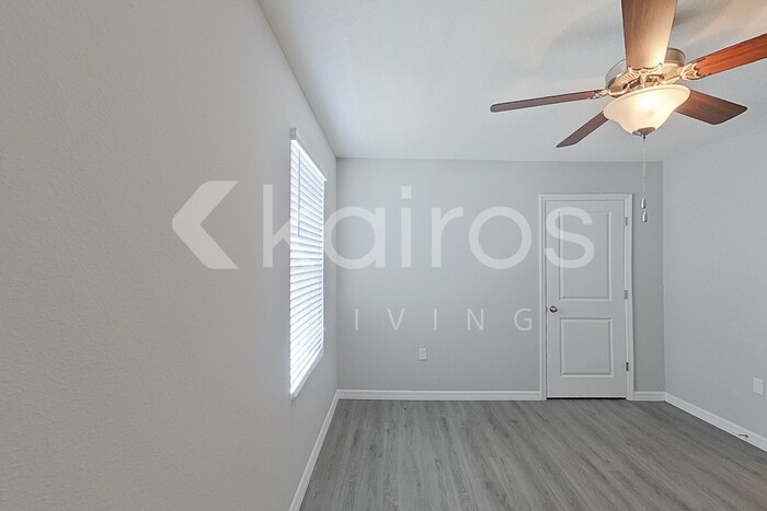 Building Photo - 8645 SW 44th Ct