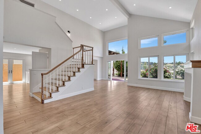 Building Photo - 24701 Cll Conejo