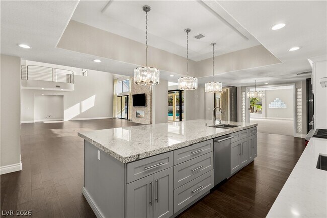Building Photo - 13 Dovetail Cir