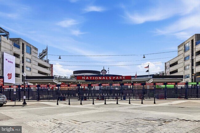 Building Photo - 1300 4th St SE