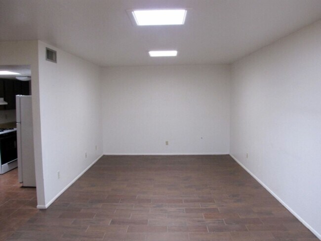 Building Photo - 1191 Paseo San Luis