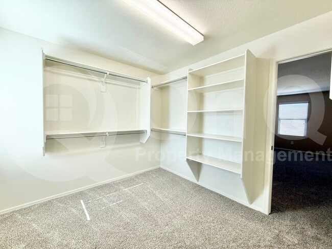 Building Photo - 1147 S Sawyer