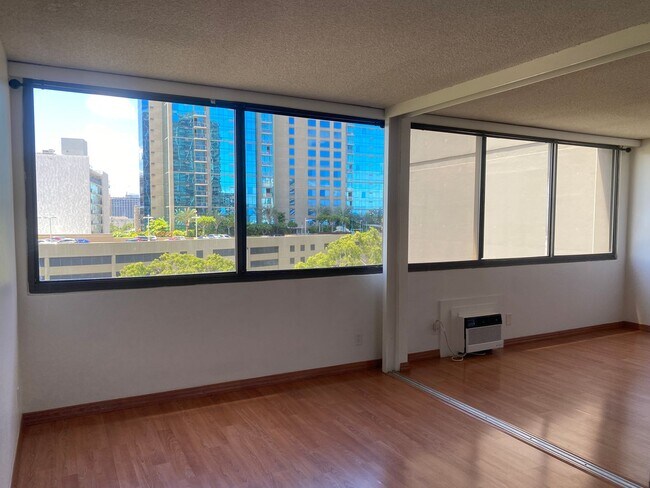 Building Photo - 55S S Kukui St