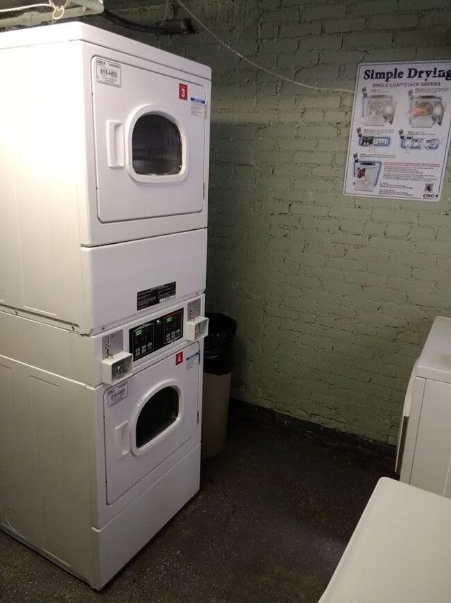 Building Photo - 1BR/1Bth unit. Great location, Right on T, Heat/Hot Water included