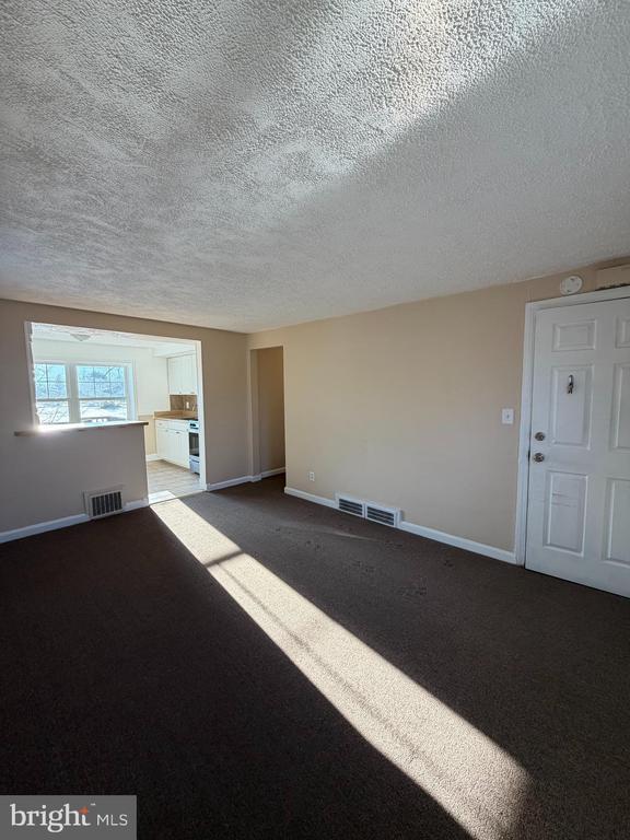 Building Photo - 973 S Olden Ave