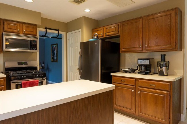 Building Photo - 8514 Hot Springs Dr