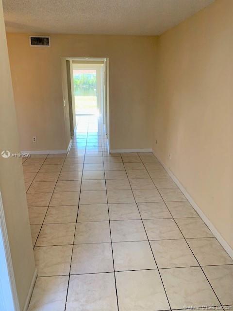 Building Photo - 5130 Elmhurst Rd